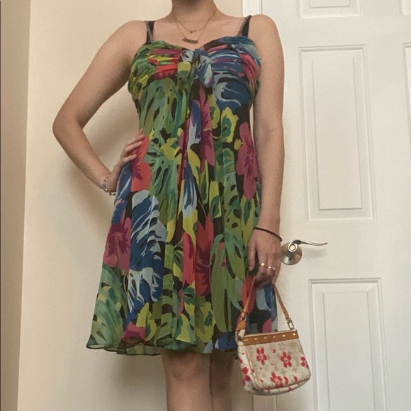 Dresses & Skirts - Y2k flowy dress